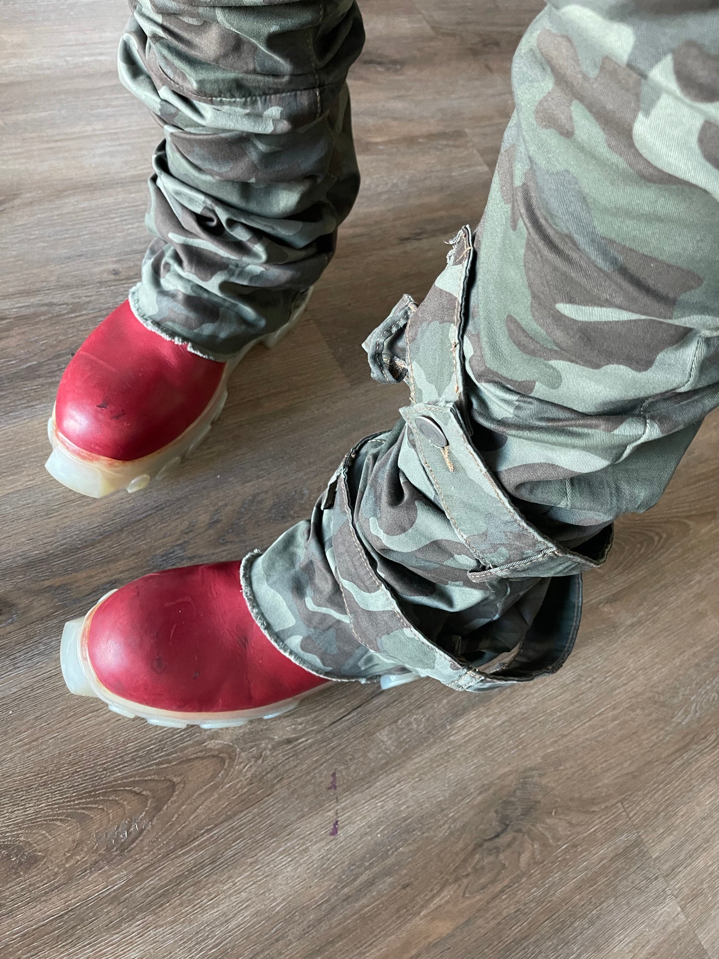 Camo Super Stacked Denims w/ Belt Shin