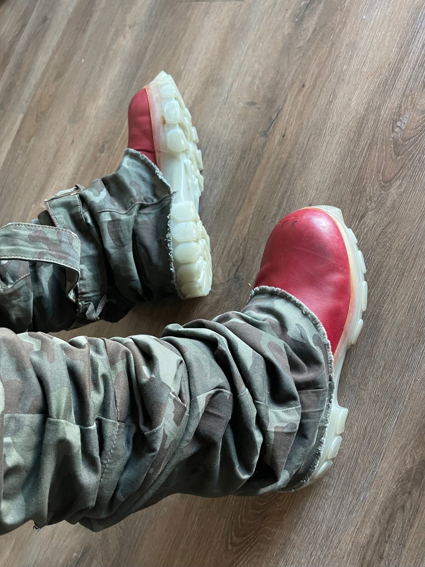 Camo Super Stacked Denims w/ Belt Shin