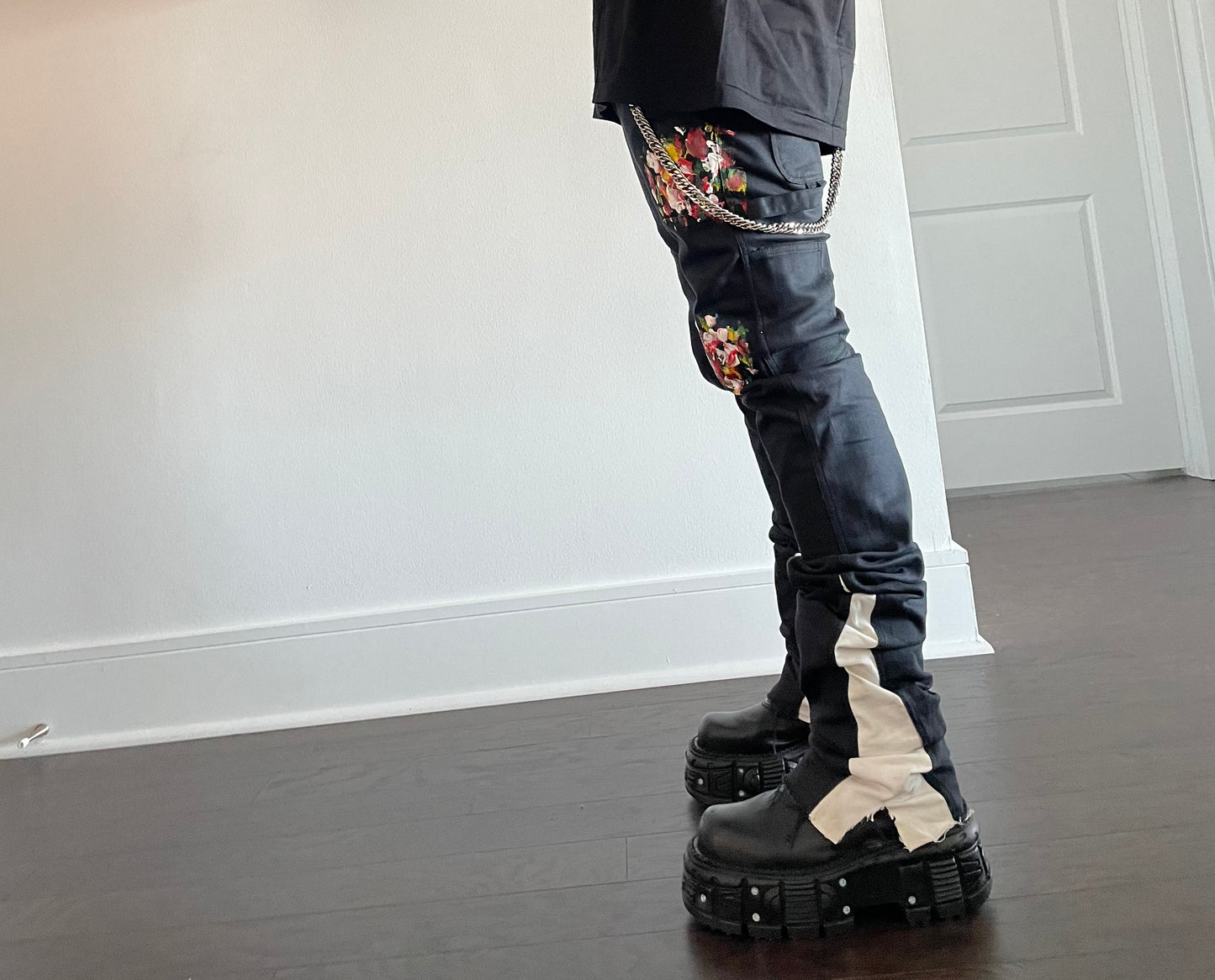 Painted Blk/White Stacked Carpenter Denim